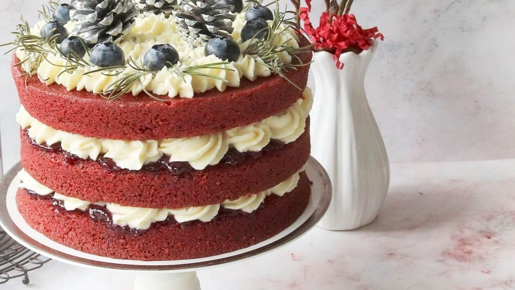 How To Cut A Round Cake The Great Bake